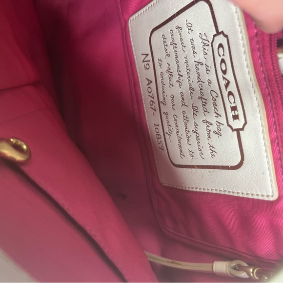 Coach Khaki Signature Legacy Stripe Gold Leather Shoulder Tote 10859 - Picture 5 of 7